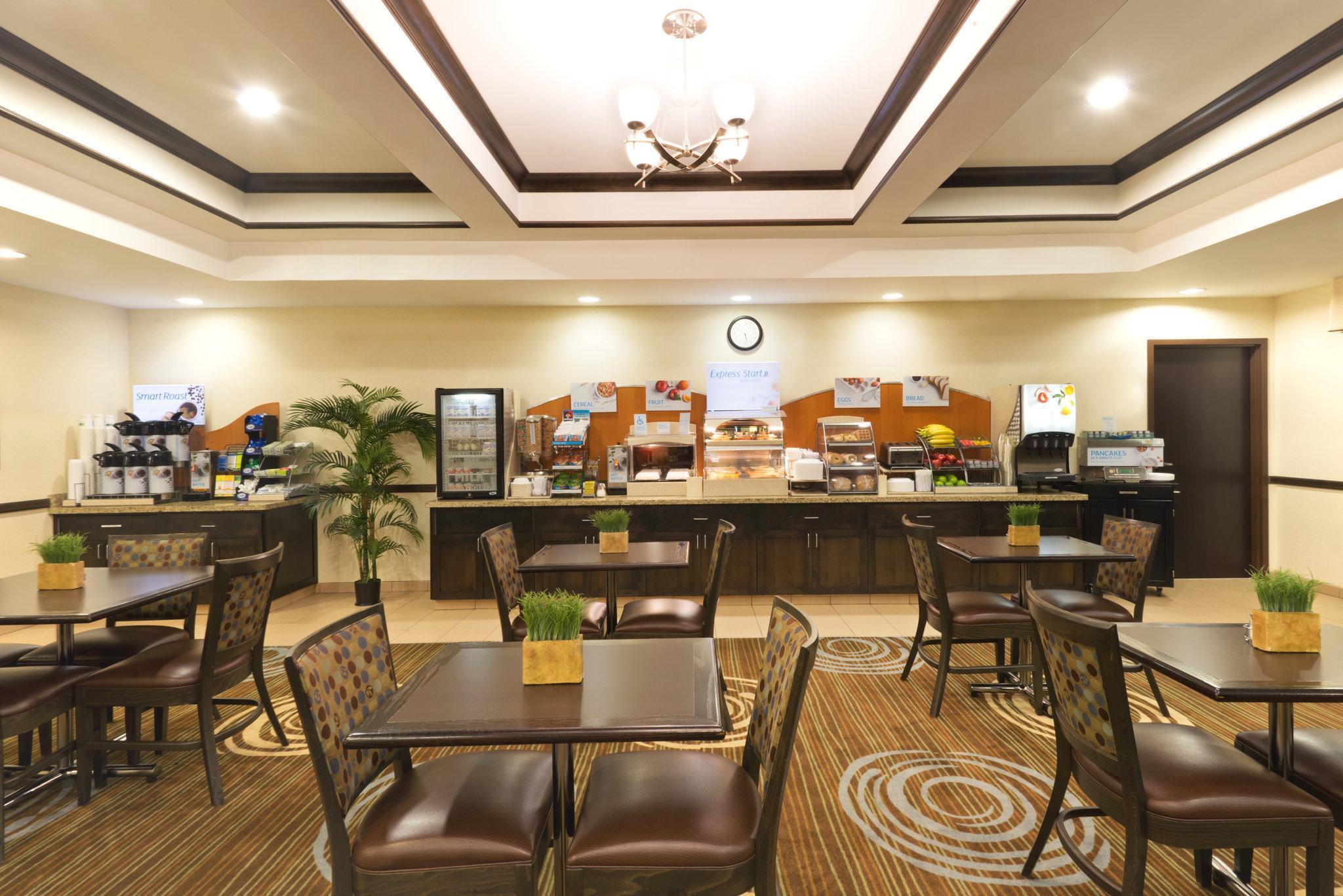 Holiday Inn Express Richfield By Ihg Εξωτερικό φωτογραφία